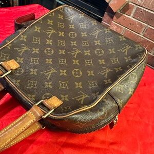 WOW POSHMARK - Authentic Louis Vuitton Excentri Cite